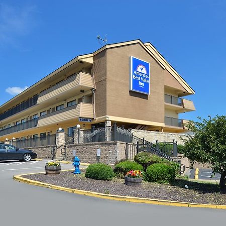 Americas Best Value Inn-Pittsburgh Airport Coraopolis Εξωτερικό φωτογραφία