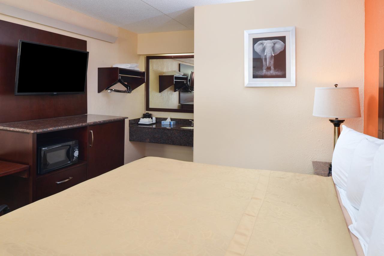 Americas Best Value Inn-Pittsburgh Airport Coraopolis Εξωτερικό φωτογραφία