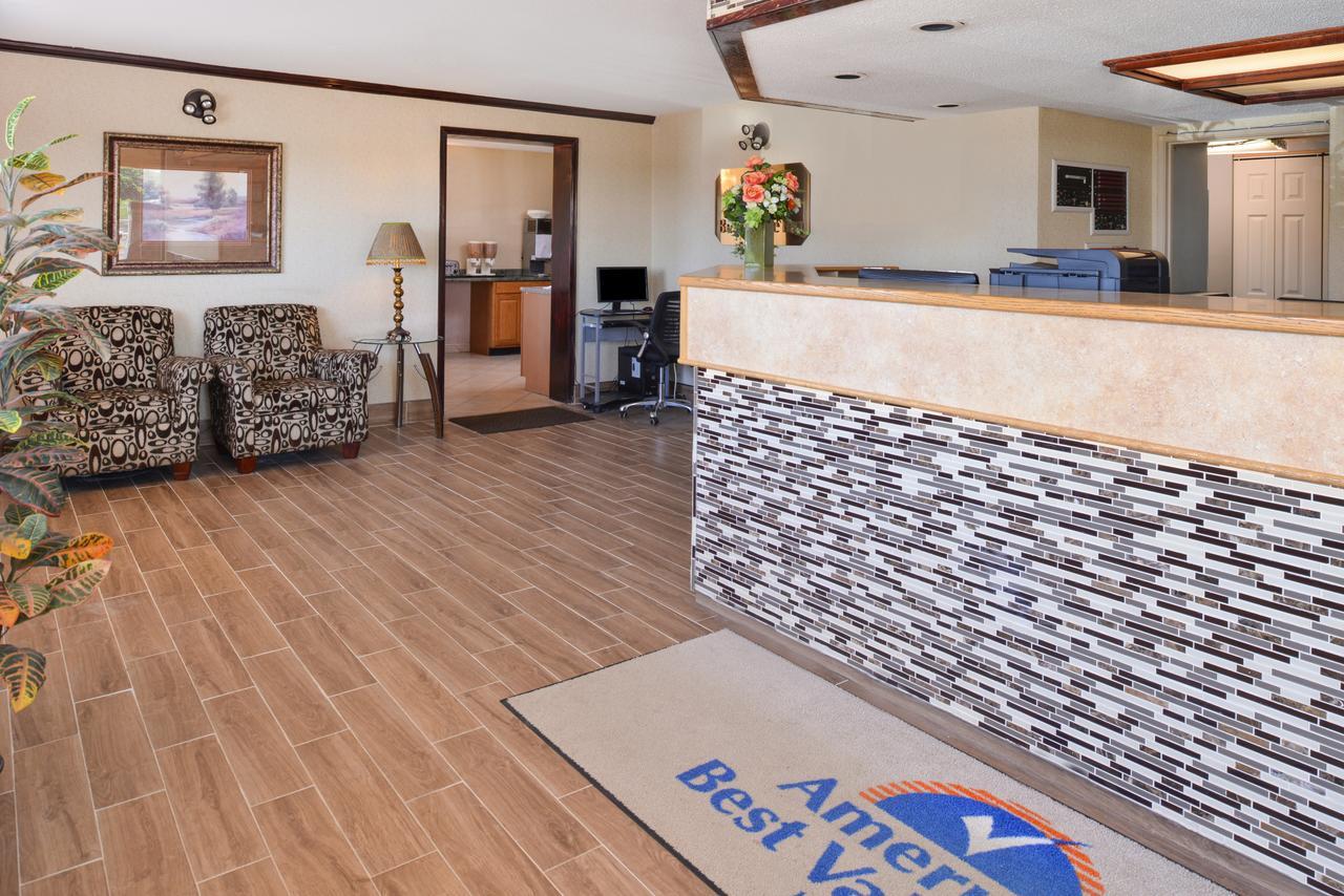 Americas Best Value Inn-Pittsburgh Airport Coraopolis Εξωτερικό φωτογραφία