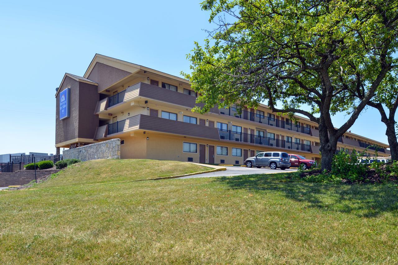 Americas Best Value Inn-Pittsburgh Airport Coraopolis Εξωτερικό φωτογραφία