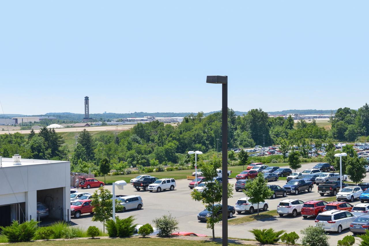 Americas Best Value Inn-Pittsburgh Airport Coraopolis Εξωτερικό φωτογραφία