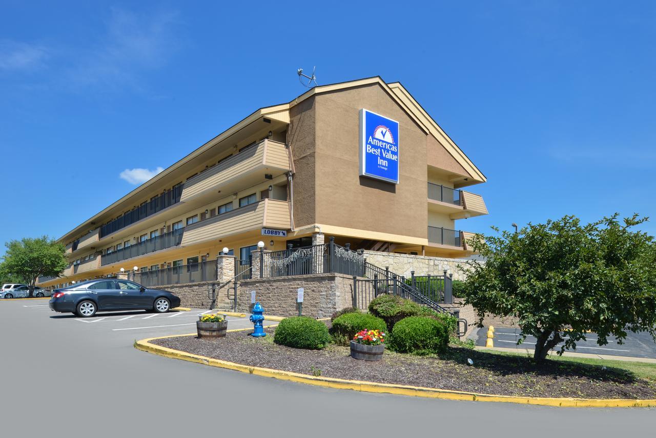Americas Best Value Inn-Pittsburgh Airport Coraopolis Εξωτερικό φωτογραφία